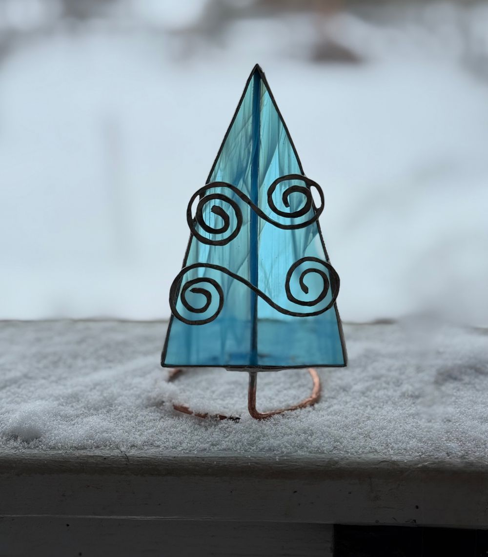 5.5 inch freestanding evergreen with hammered copper stand